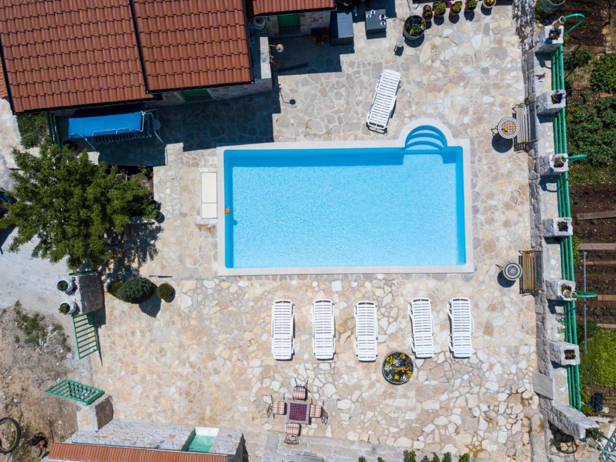 Krstatice Villa Pristinus מראה חיצוני תמונה